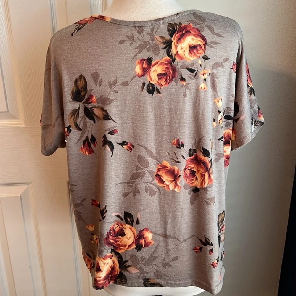 Bombom Floral Tee - Picture 4 of 6